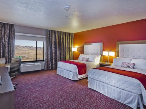 Queen deluxe room at the Shoshone Rose Casino and Hotel